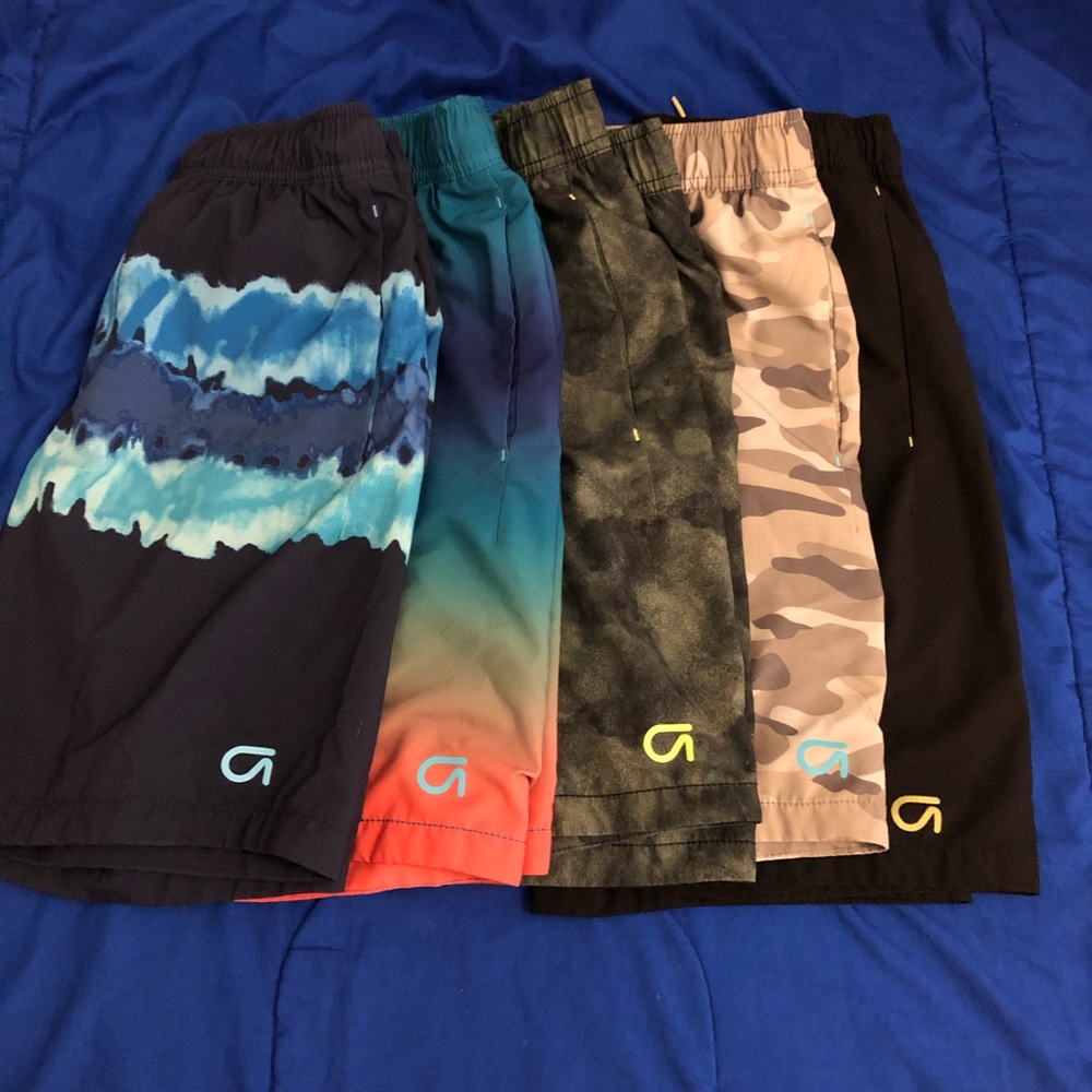 🌷 2/$25 Bundle of 5 GapFit Kids Quick-Dry Shorts